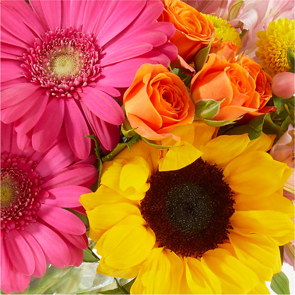 Florist Original Mixed Bouquet – Flowers By Vee, Tracy CA