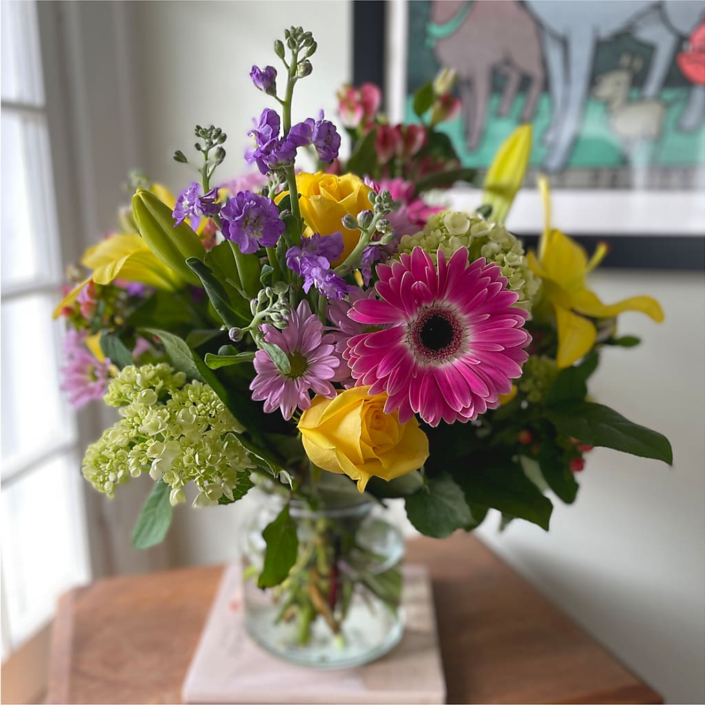Pastel Tradition - A Florist Original – Flowers By Vee, Tracy CA
