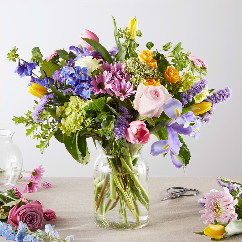 Pastel Tradition - A Florist Original – Flowers By Vee, Tracy CA