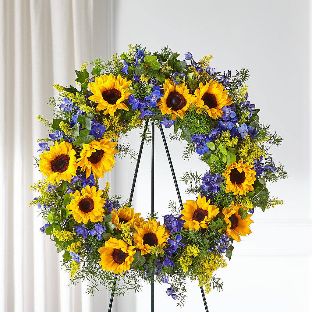 Bright Rays Wreath – Flowers By Vee, Tracy CA