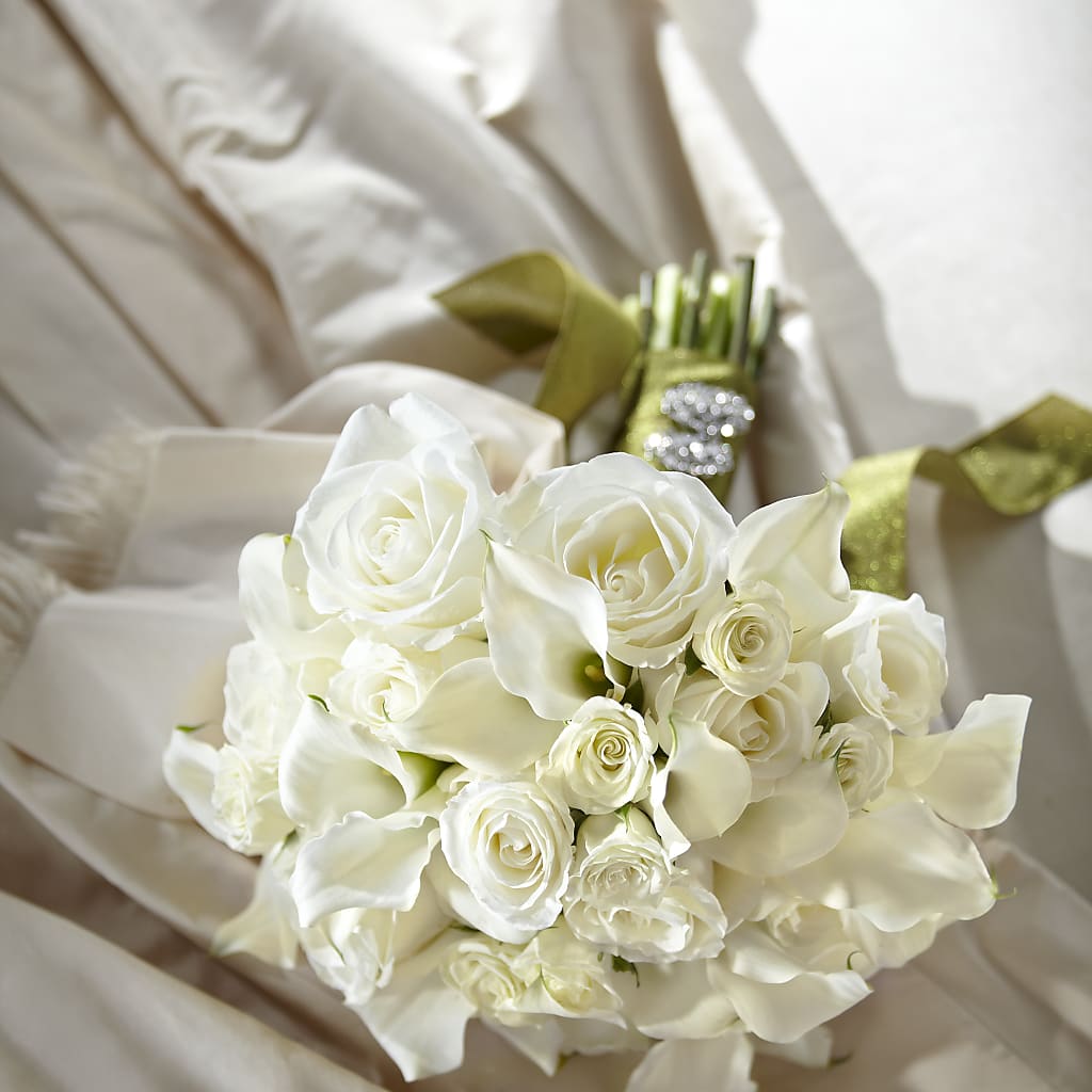Serene Highness Bouquet – Flowers By Vee, Tracy CA