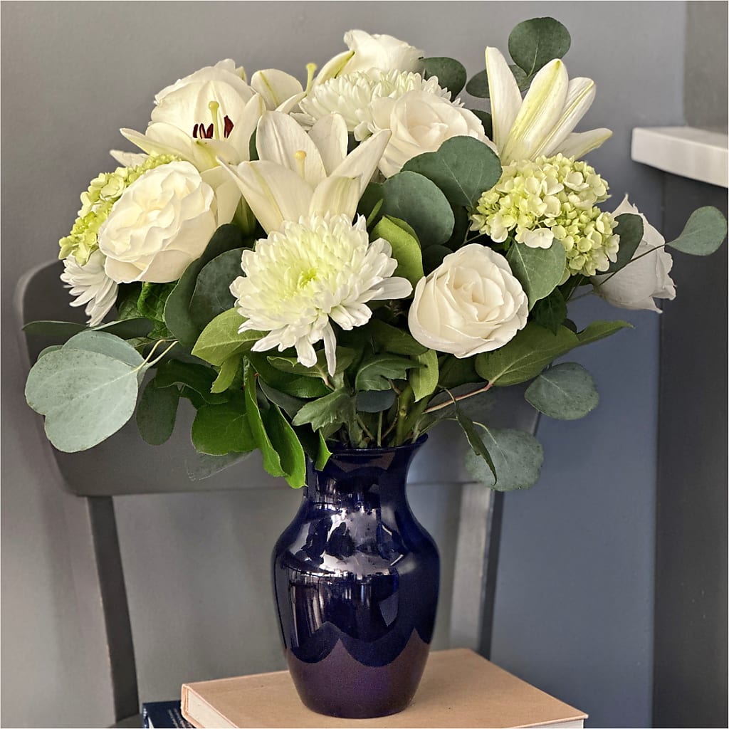 Snowy Dreams Bouquet –  Flowers By Vee, Tracy CA
