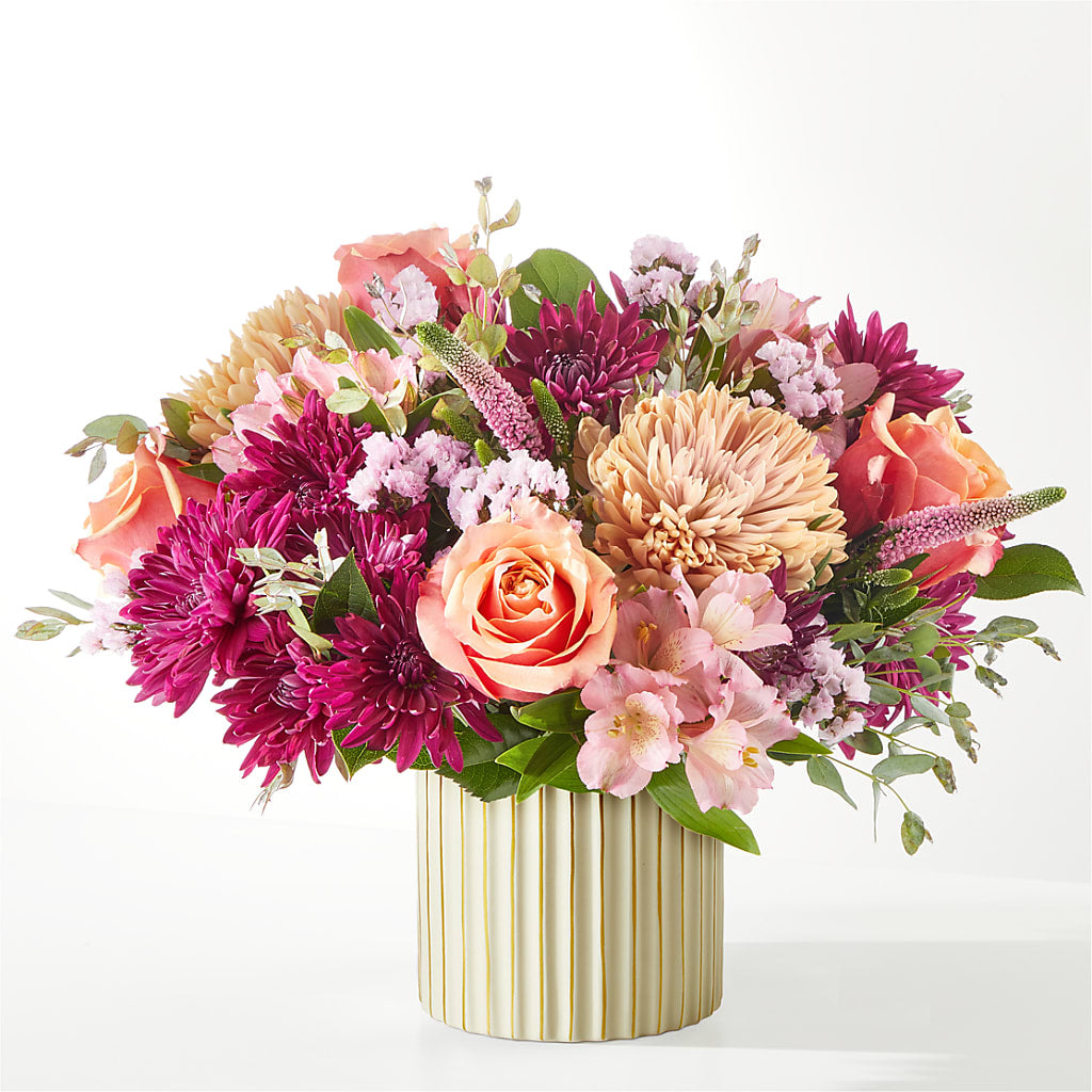 Berry Cobbler Bouquet with Ivory Vase –  Flowers By Vee, Tracy CA