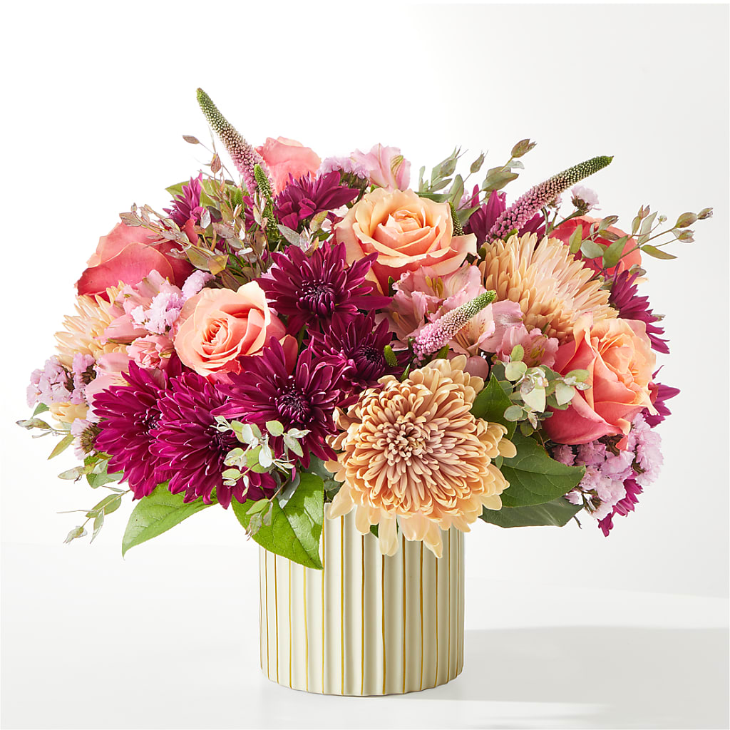 Berry Cobbler Bouquet with Ivory Vase –  Flowers By Vee, Tracy CA