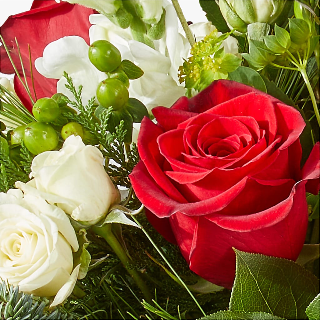 Deck the Halls Bouquet –  Flowers By Vee, Tracy CA