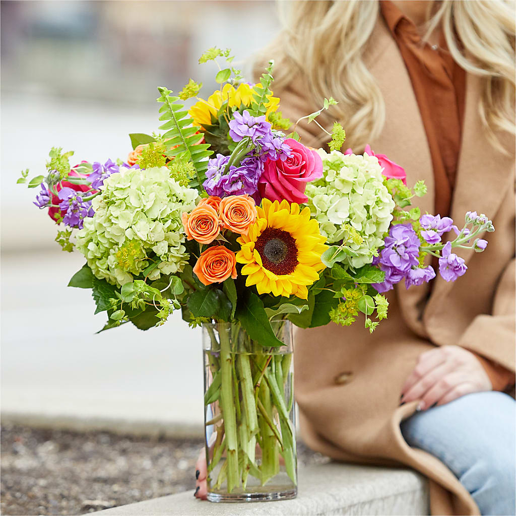 Vibrant Greetings Bouquet –  Flowers By Vee, Tracy CA