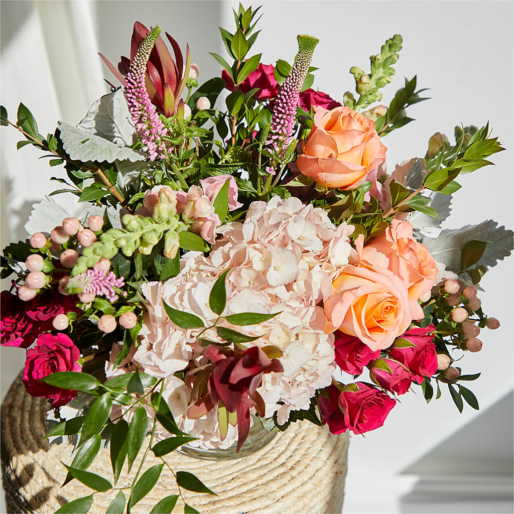Glitz & Glam Bouquet –  Flowers By Vee, Tracy CA