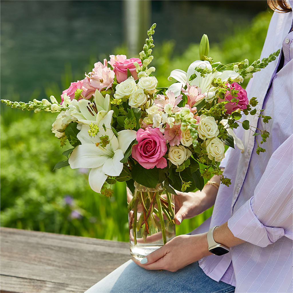 Fondly Bouquet –  Flowers By Vee, Tracy CA